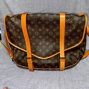 VERY LARGE Louis Vuitton SAUMUR 43 Messenger Bag